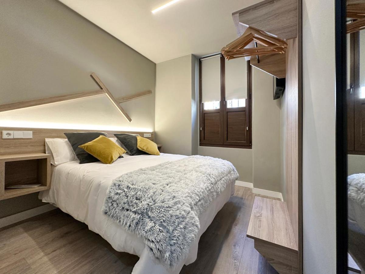 Candás Hostal Maria Felisa מראה חיצוני תמונה